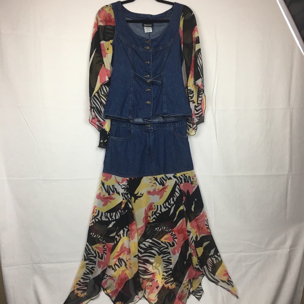 Metro style 2 piece denim outfit w/unique print